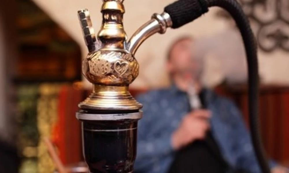 Τζανάκης: «Είναι εκκολαπτήριο ιού συσκευές, όπως οι ναργιλέδες»